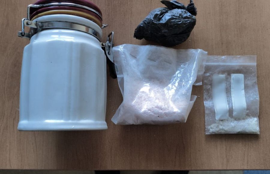 Narkotyki w lodówce i szafie: 50-latka została tymczasowo aresztowana